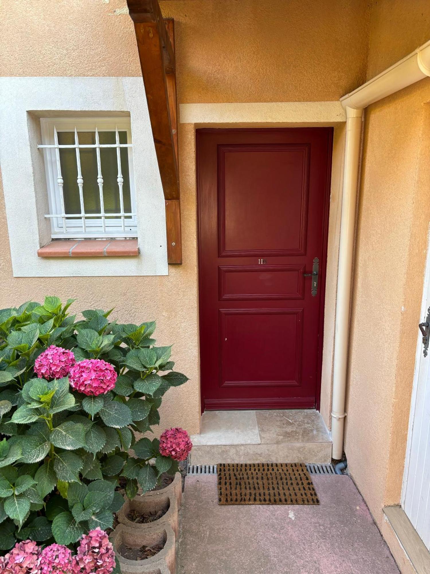 Bastidon Paisible Dans Residence Avec Piscine Frejus Exterior photo